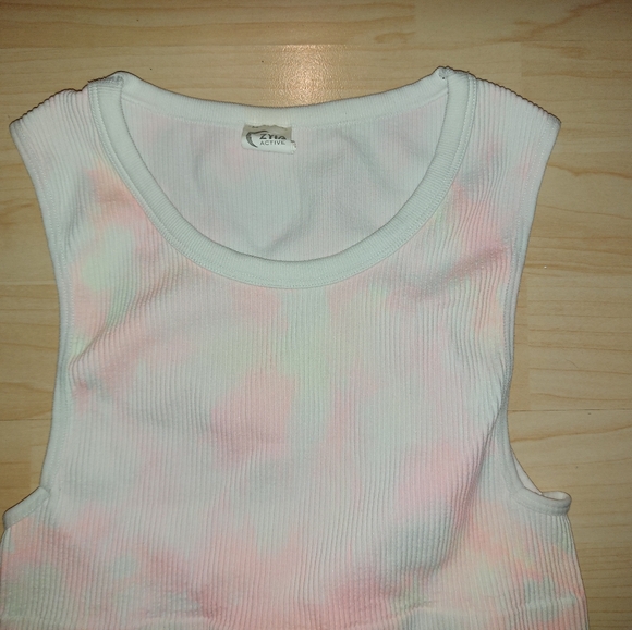 Zyia Active Stretchy Tie Dye Top - Picture 2 of 6